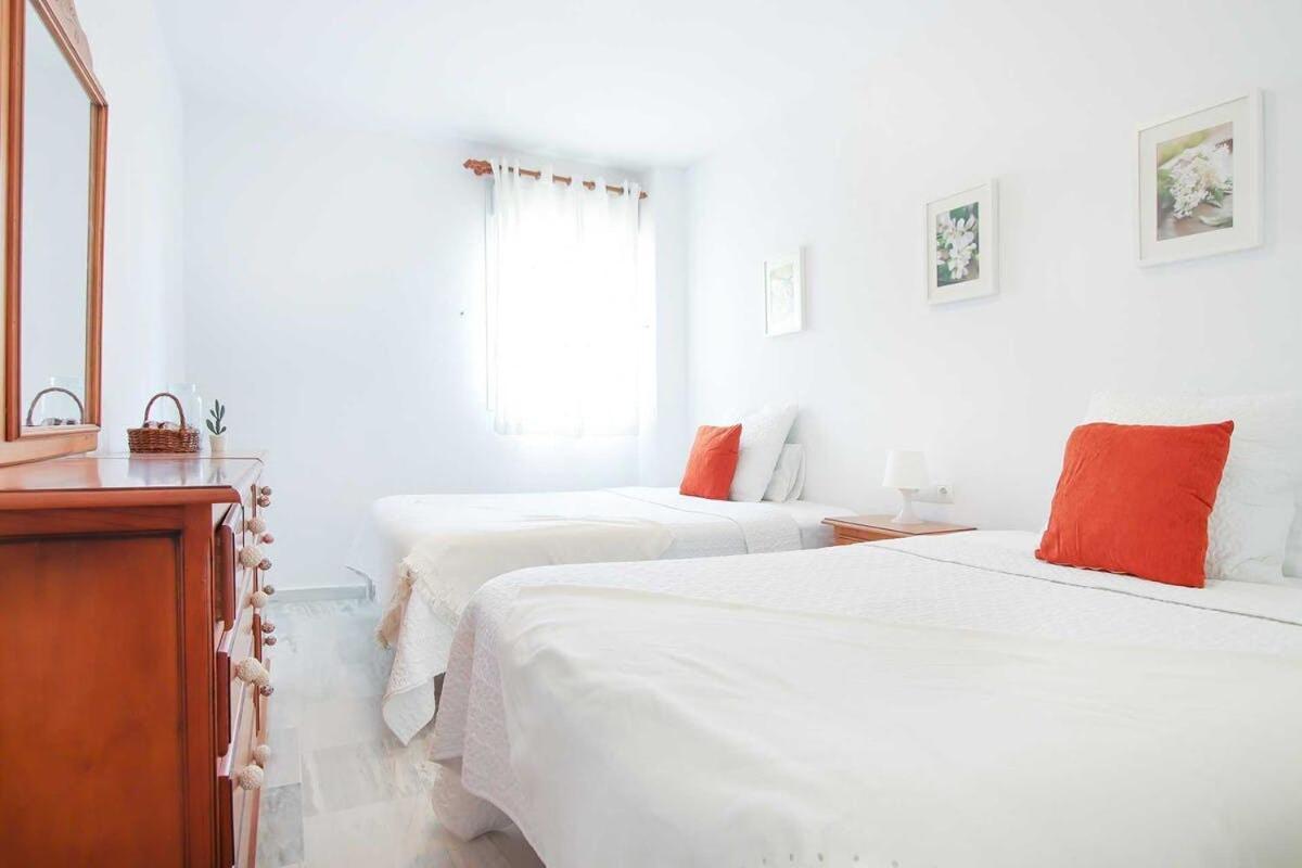 Ferienwohnung Precioso Atico En Cabopino - Marbella Exterior foto