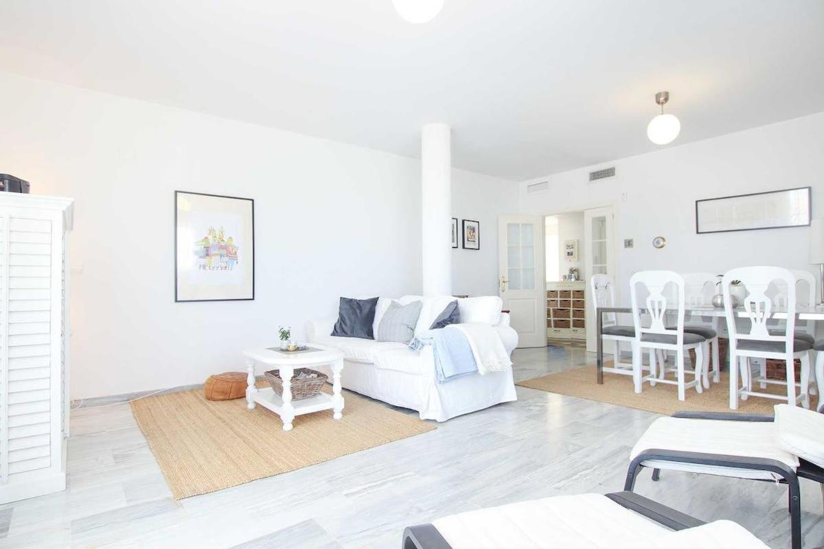 Ferienwohnung Precioso Atico En Cabopino - Marbella Exterior foto